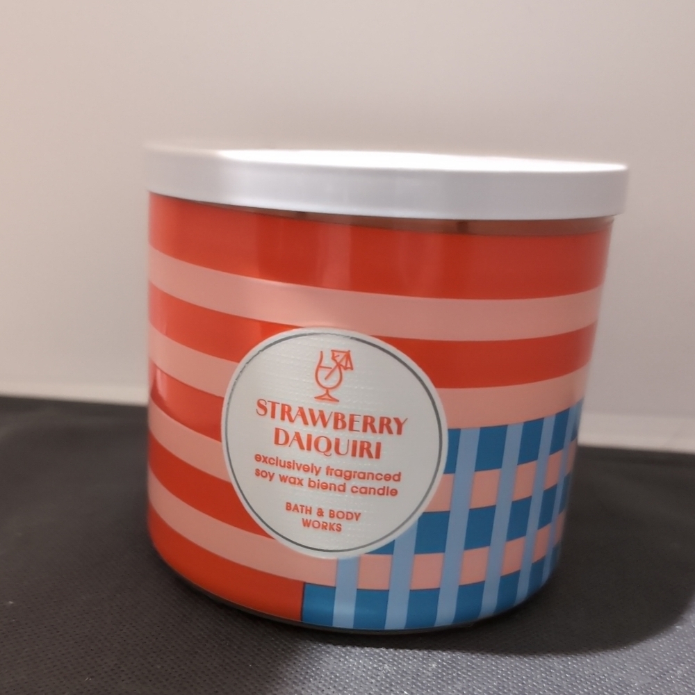 Bath & Body Works Strawberry Daiquiri Candle - Red and Blue Stripes